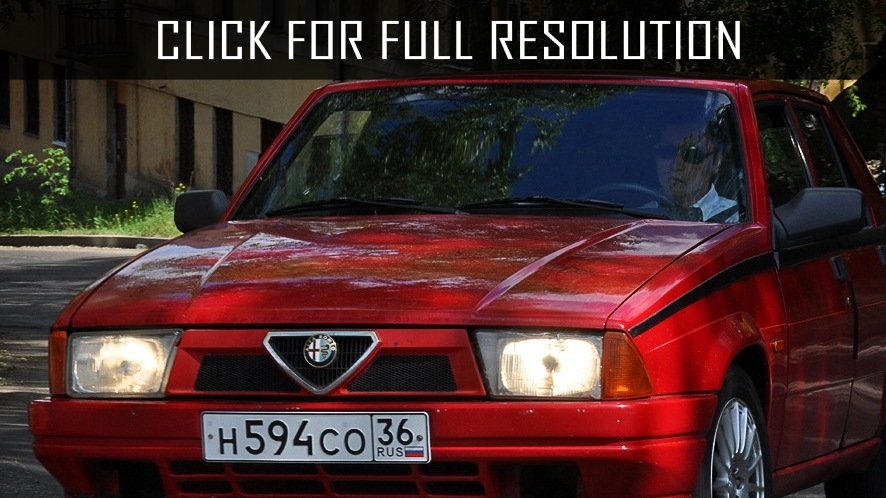 Alfa Romeo 75 3.0