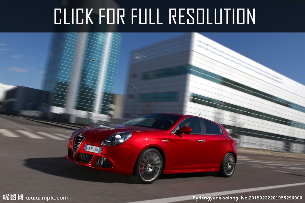 Alfa Romeo Giulietta red
