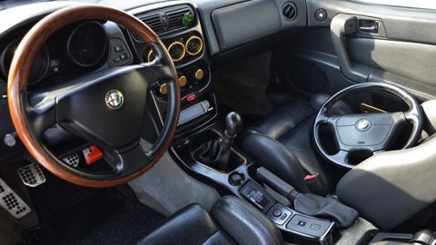 Alfa Romeo GTV 3.2 v6