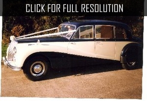 Armstrong Siddeley Star sapphire