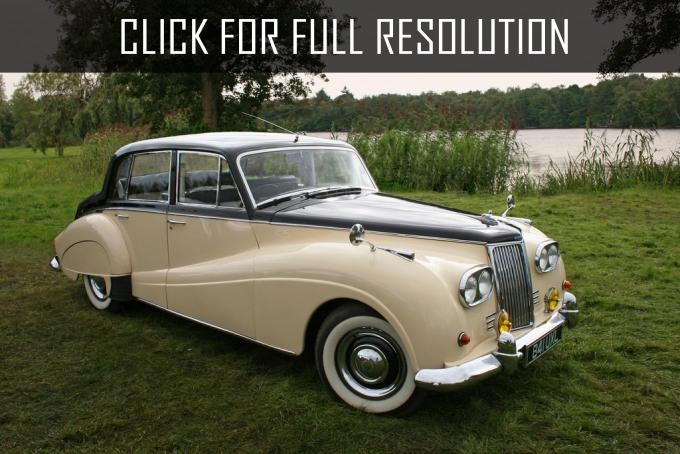 Armstrong Siddeley Star sapphire