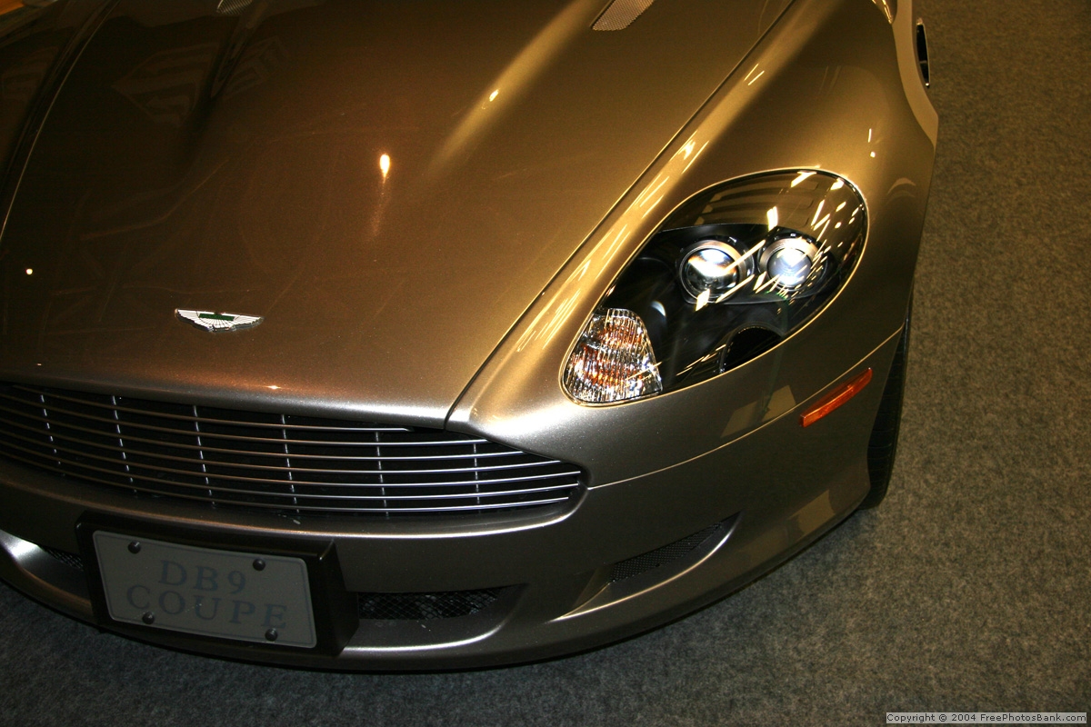 Aston Martin DB9