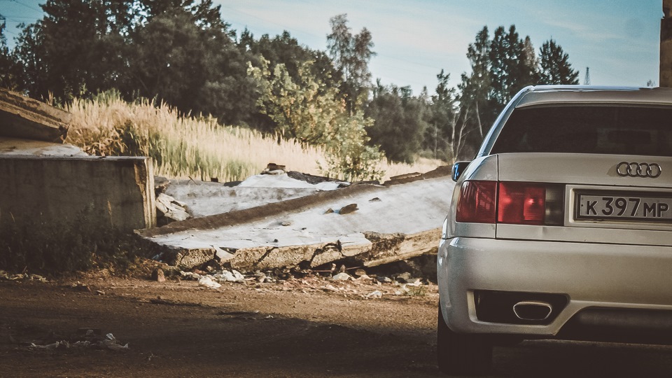 Audi 100