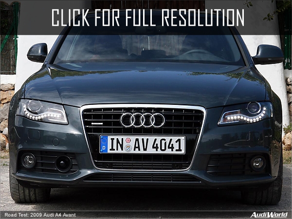 Audi A4 Estate black edition