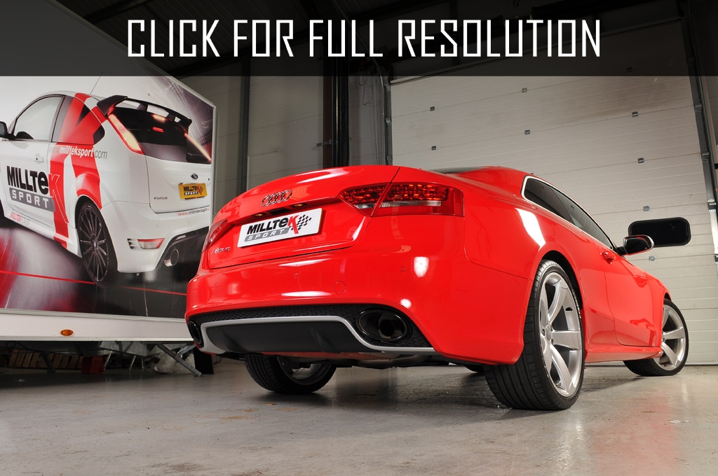 Audi RS5 quattro