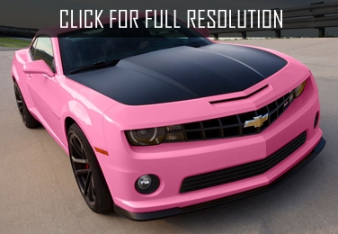 Chevrolet Camaro Pink