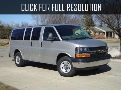 Chevrolet Express 2500 Passenger Van