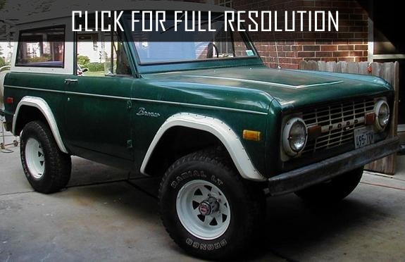 Ford Bronco green