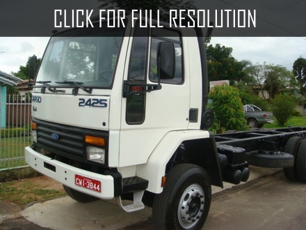 Ford Cargo 2425