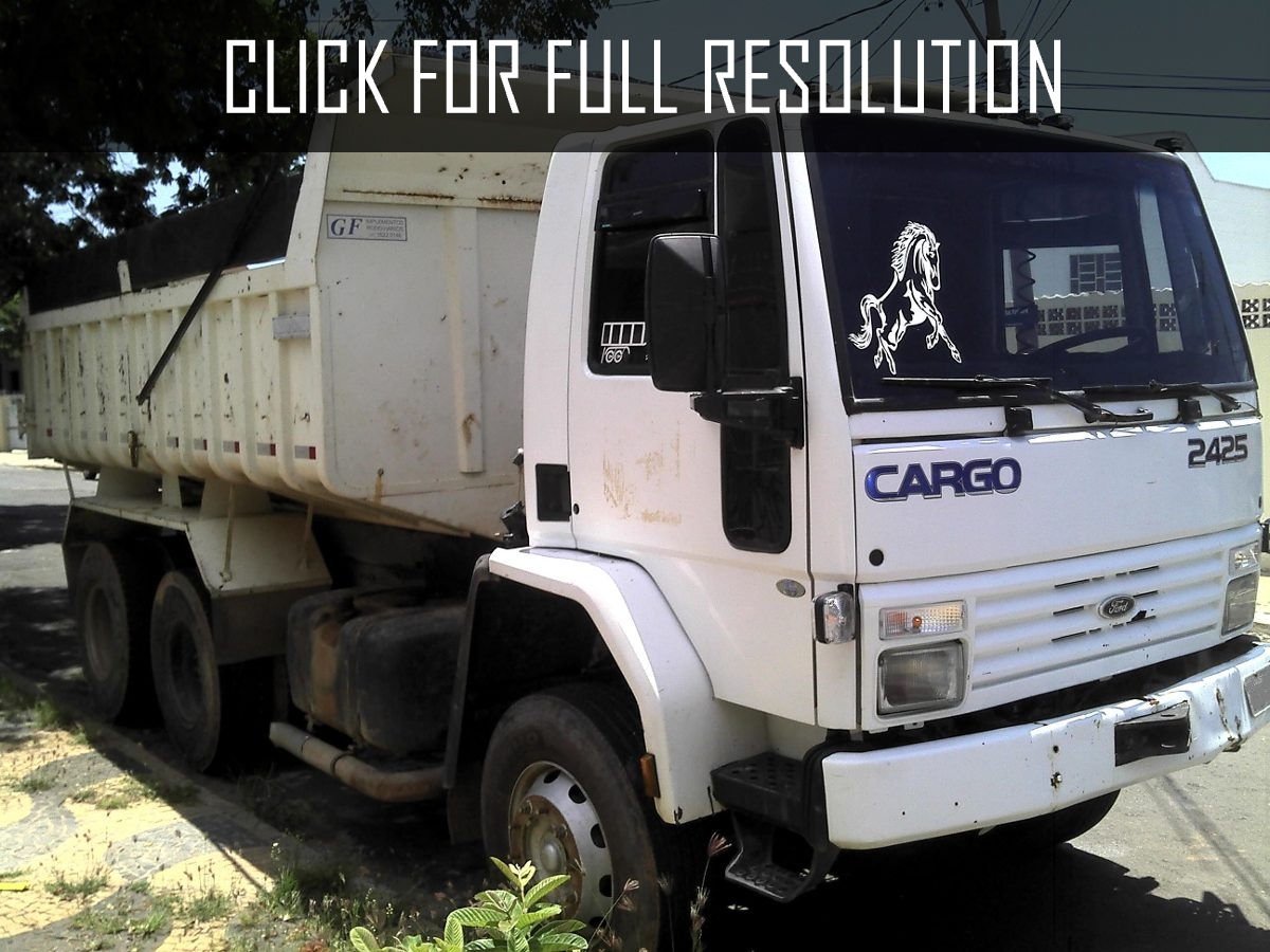 Ford Cargo 2425