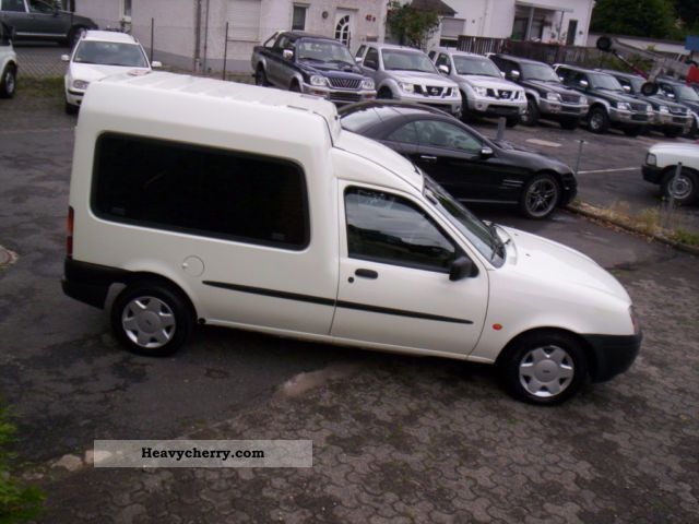 Ford Courier 2000