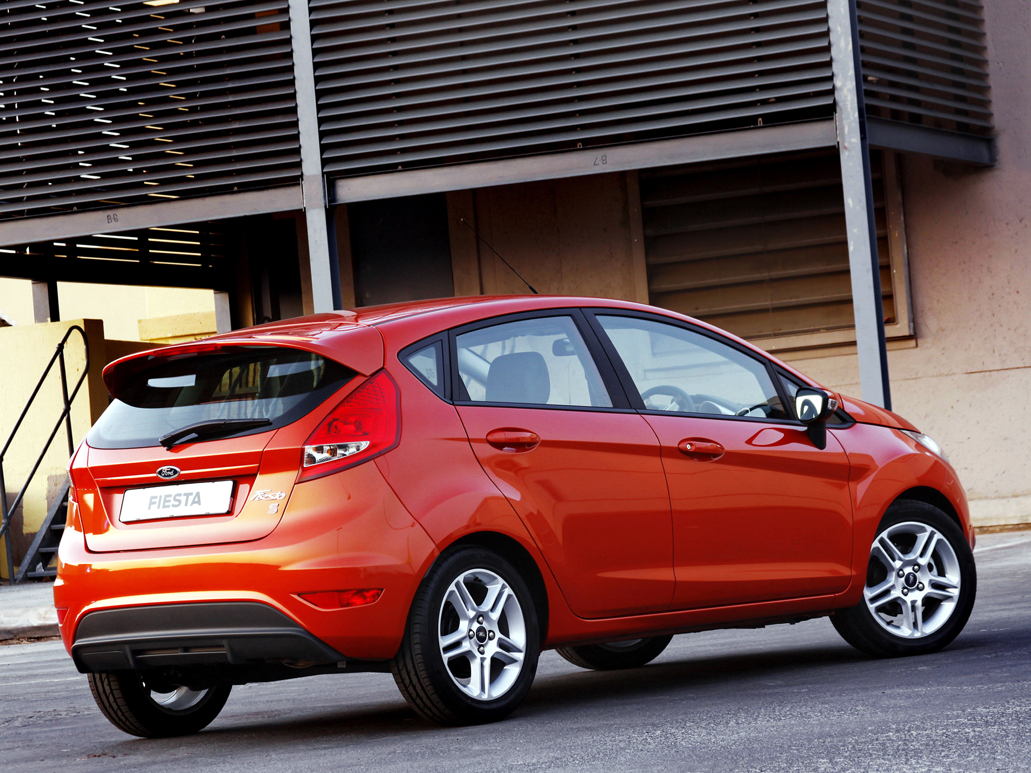 Ford Fiesta 13