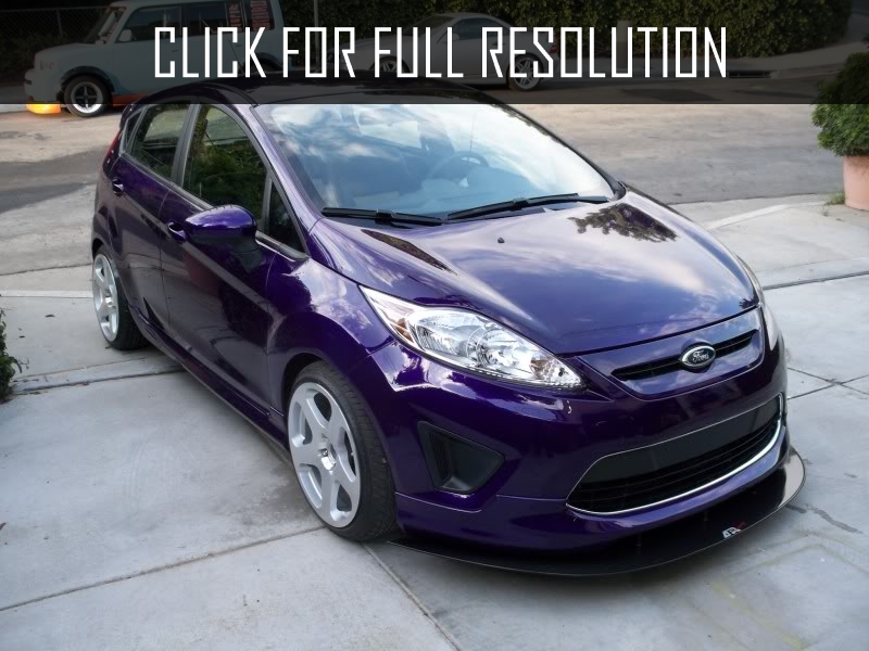 Ford Fiesta Purple