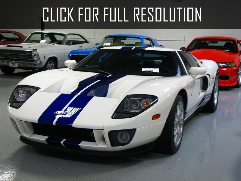 Ford GT White