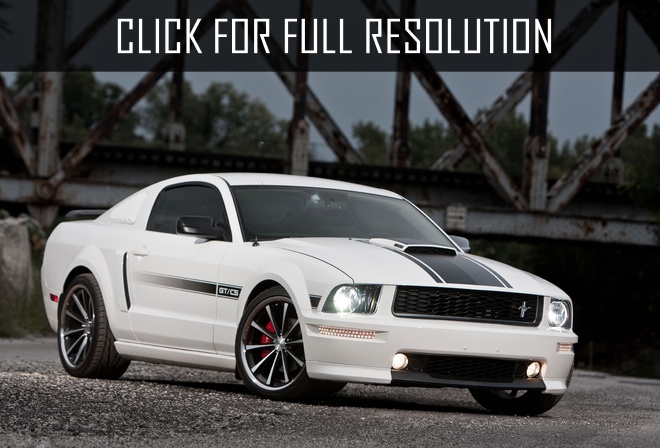 Ford Mustang White