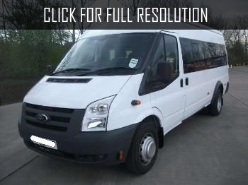 Ford Transit 17 Seater Minibus