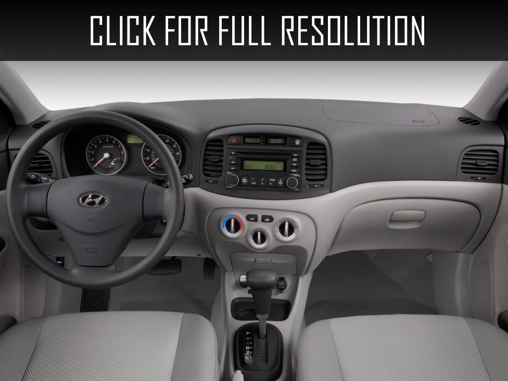 Hyundai Accent 4 Door Hatchback