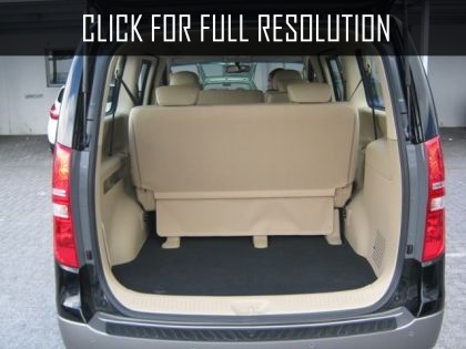 Hyundai H1 9 Seater