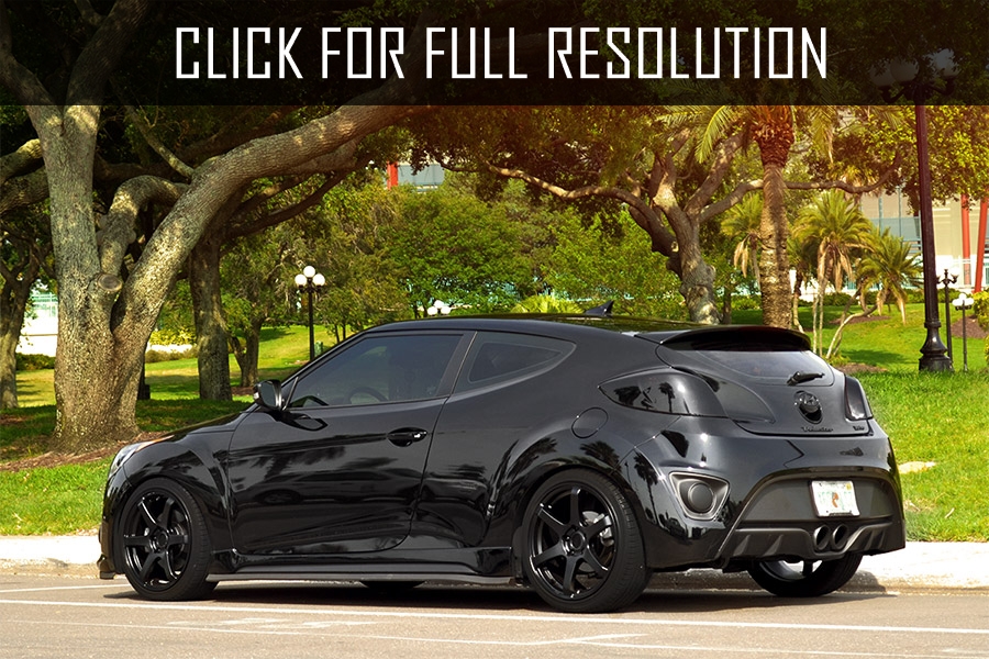 Hyundai Veloster Blacked Out