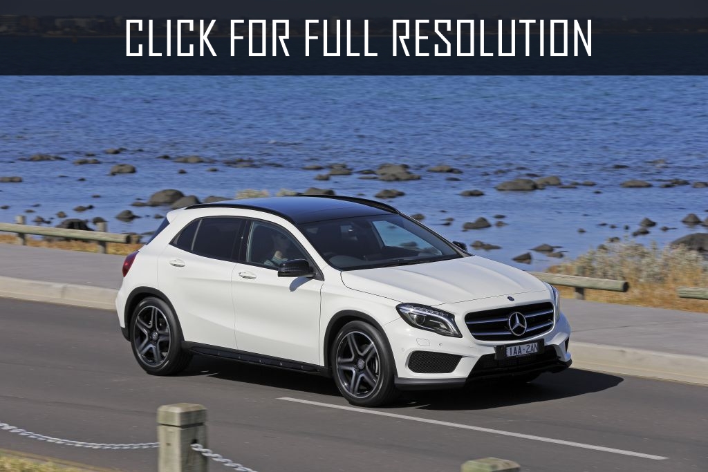 Mercedes Benz Gla Night Package