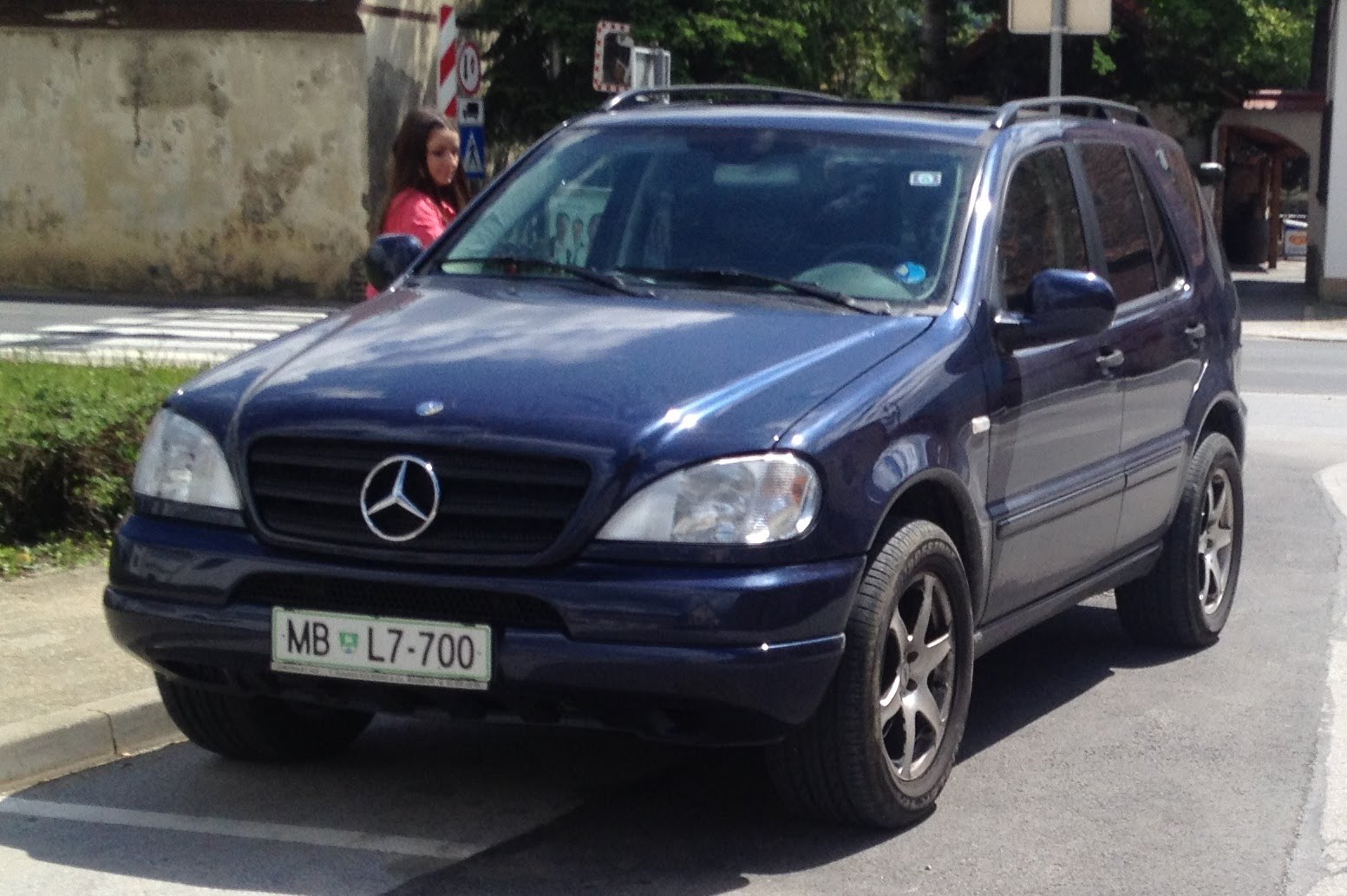 Mercedes Benz ML 430 reviews, prices, ratings with various photos
