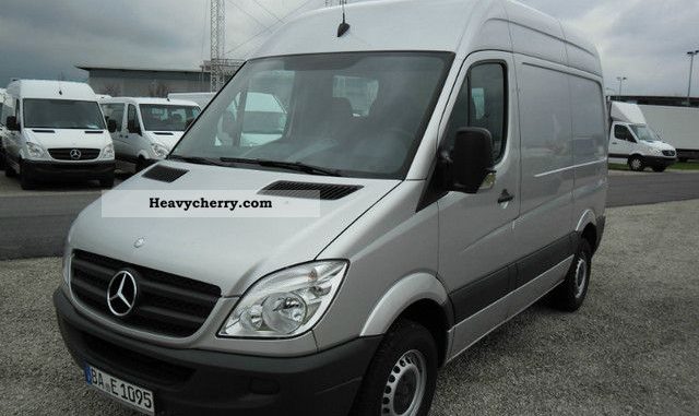 Mercedes Benz Sprinter 310