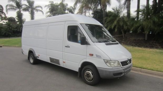 Mercedes Benz Sprinter 416