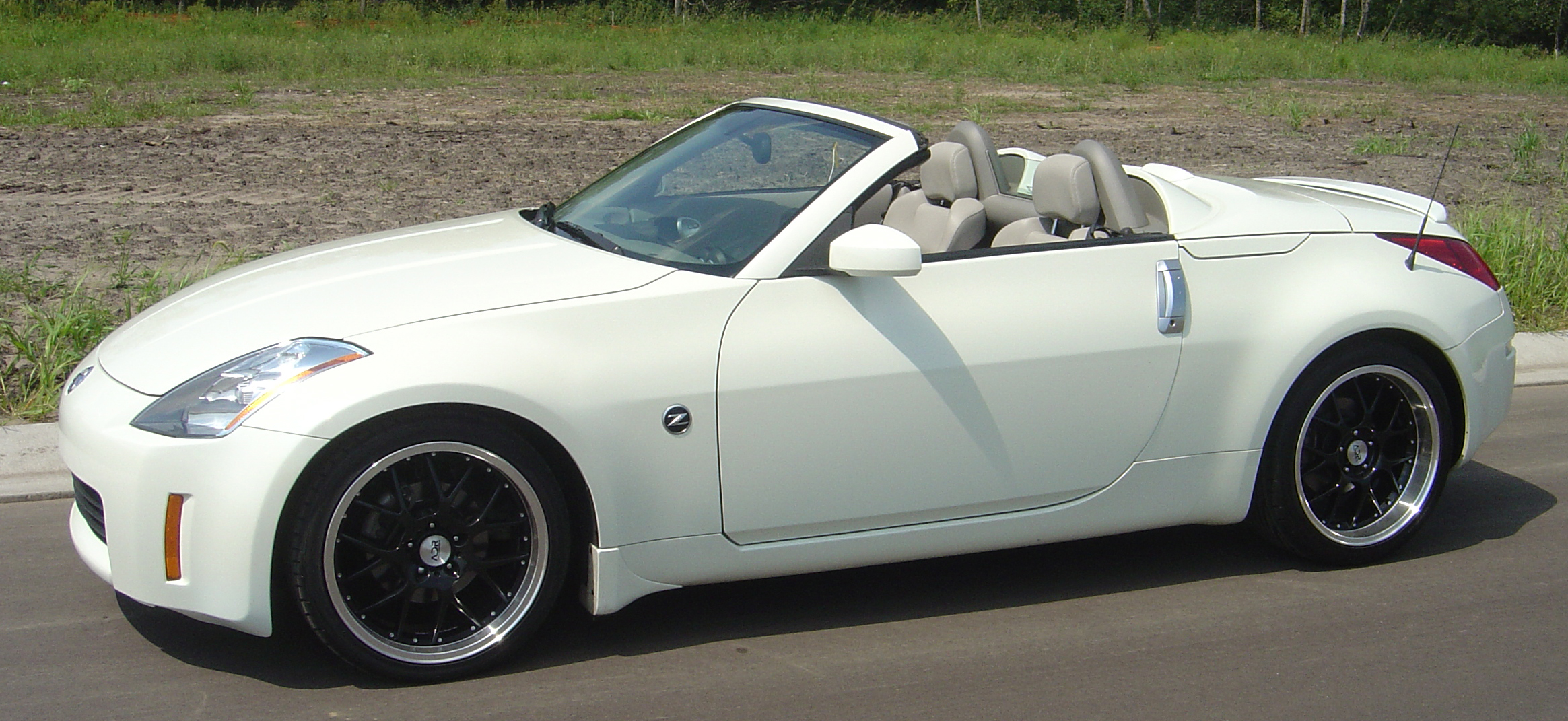 Nissan 350z Hardtop Convertible