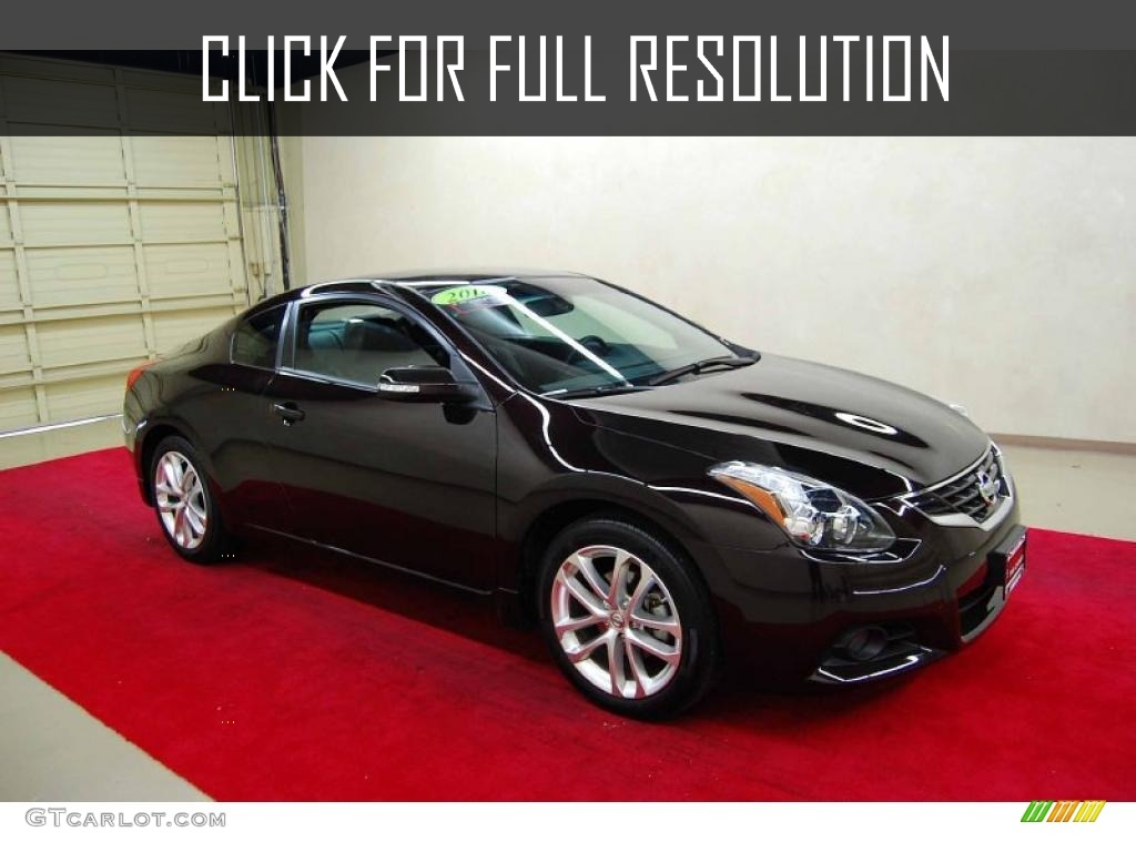 Nissan Altima Coupe 2015