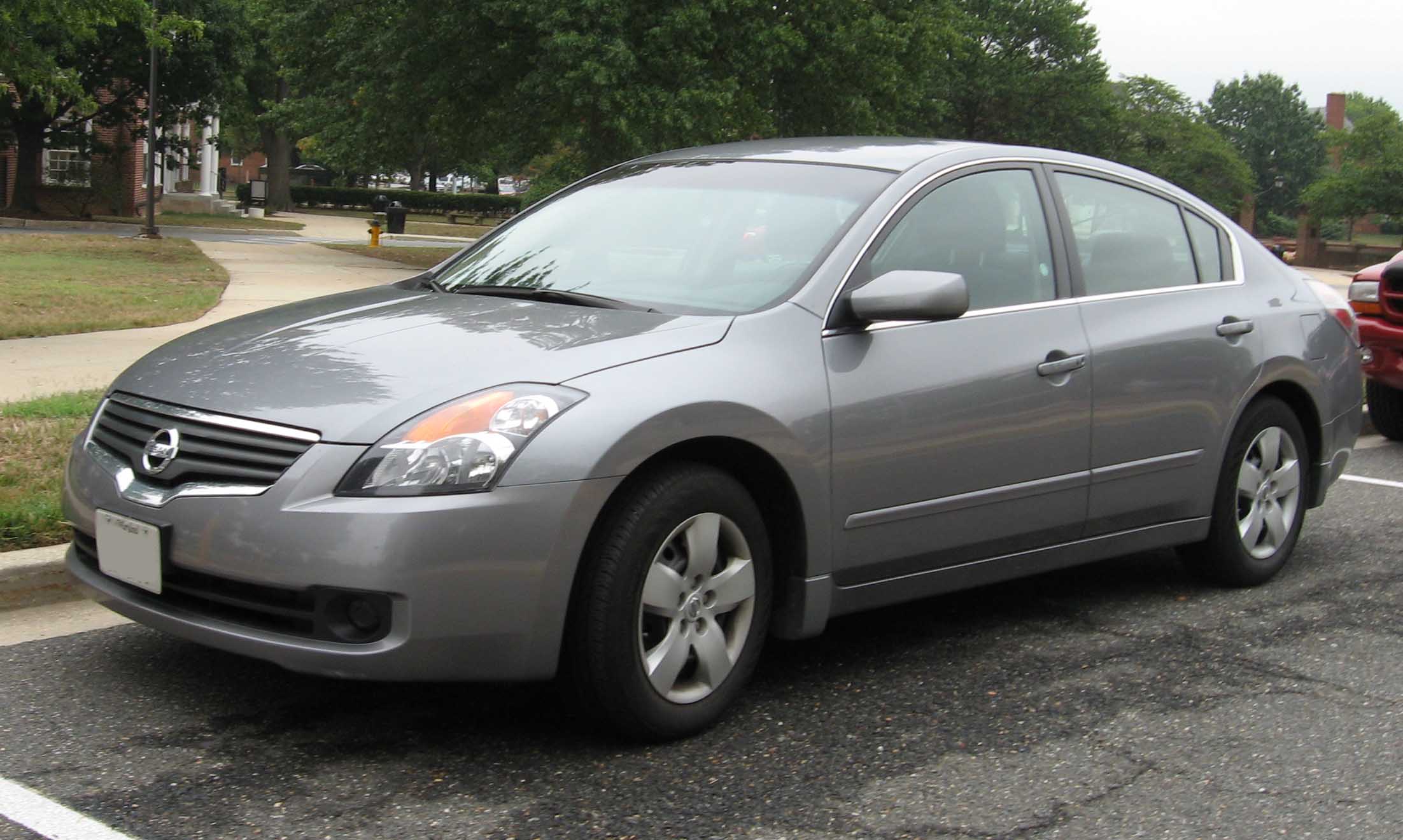 Nissan Altima Grey