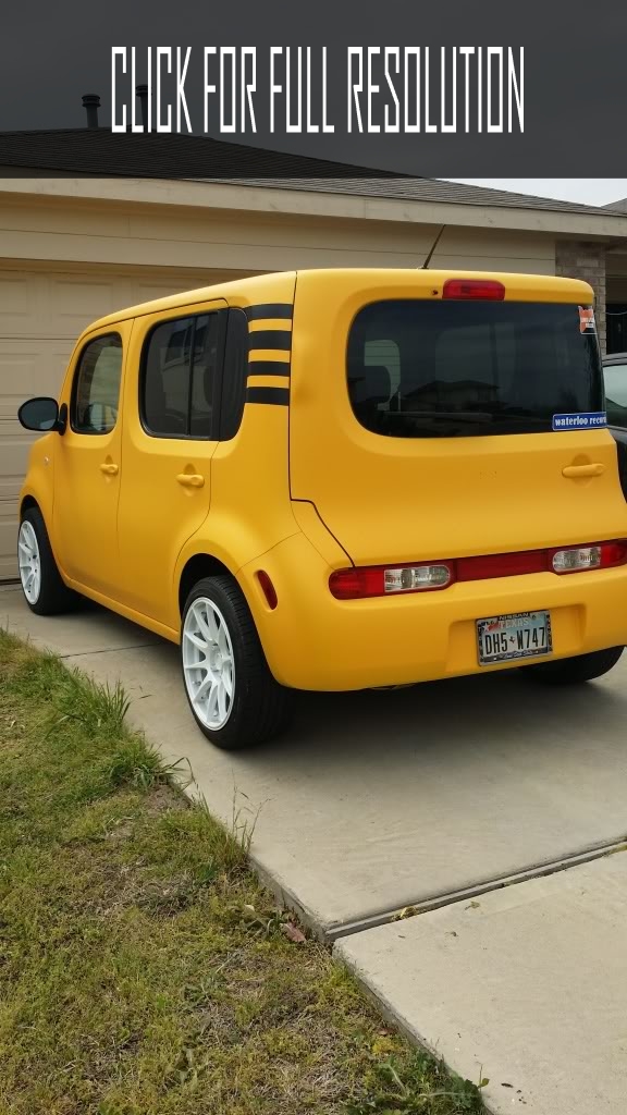 Nissan Cube Yellow
