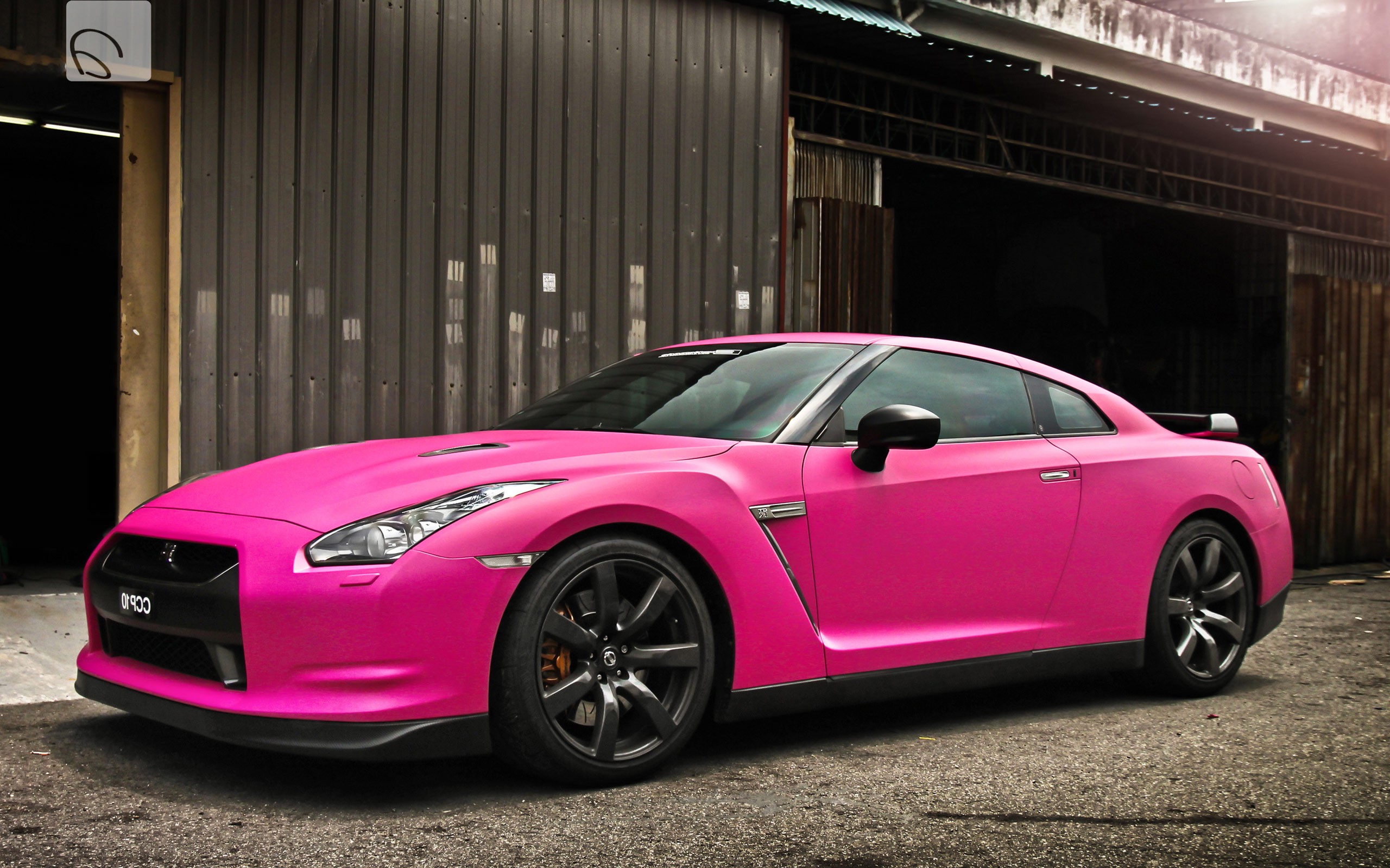 Nissan Gtr Pink