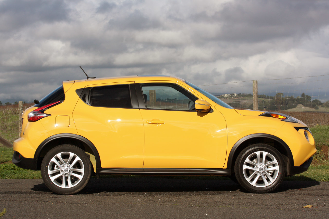 Nissan Juke Yellow