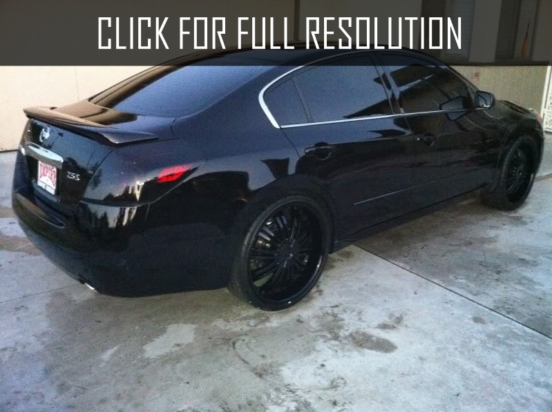 Nissan Maxima Blacked Out
