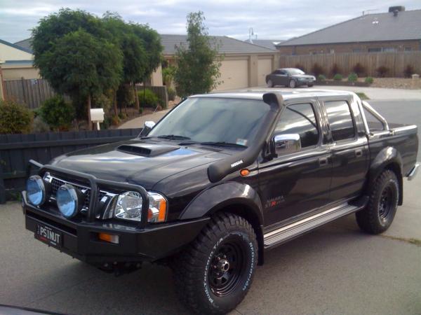 Nissan Navara D22 Modified