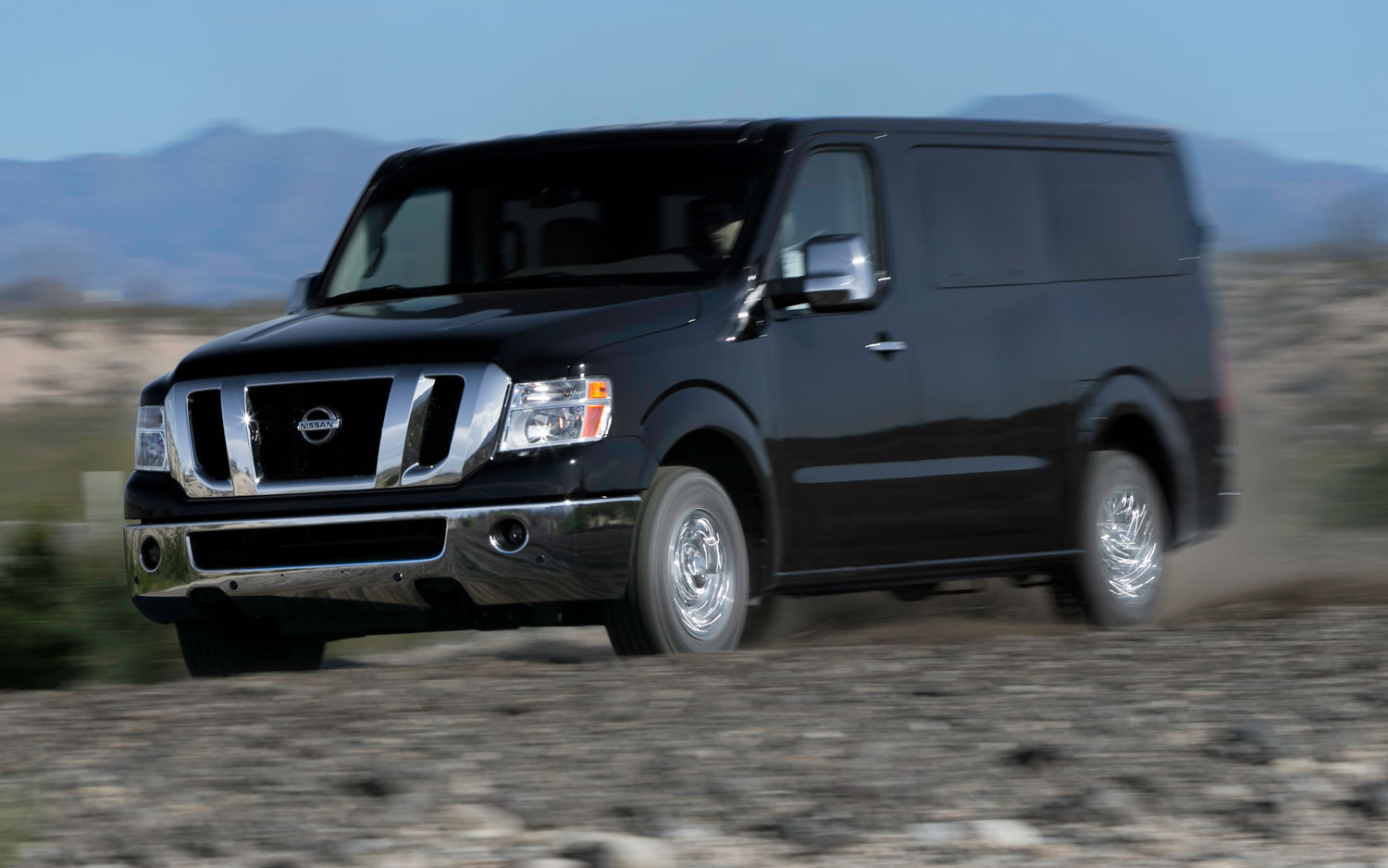 nissan passenger van reviews