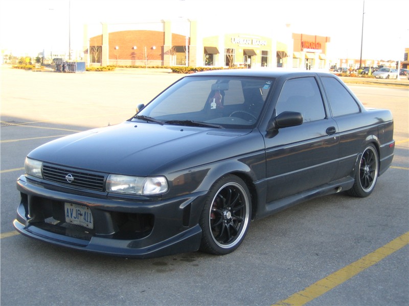 Nissan Sentra B-13