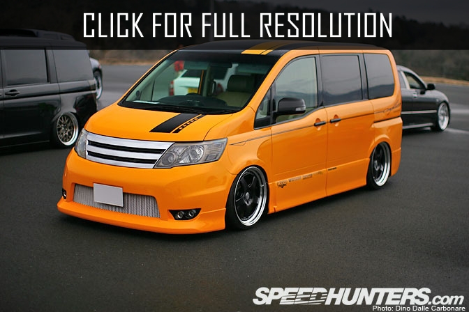 Nissan Serena Custom - reviews, prices, ratings with various photos