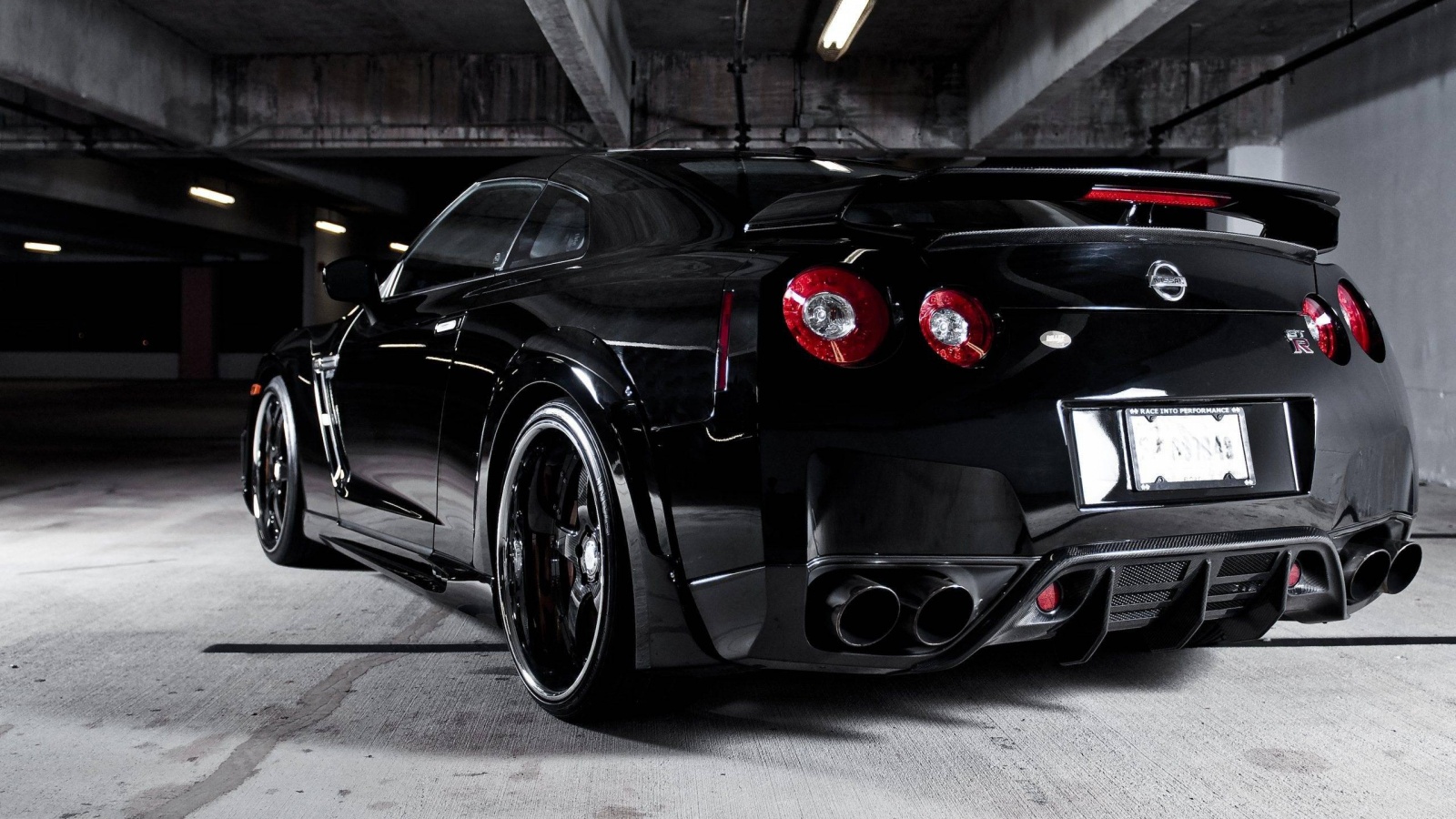 Nissan Skyline Gtr R35 Modified