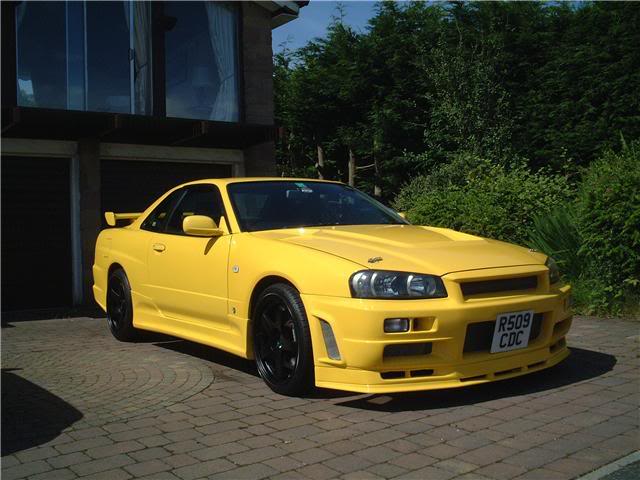 Nissan Skyline Yellow