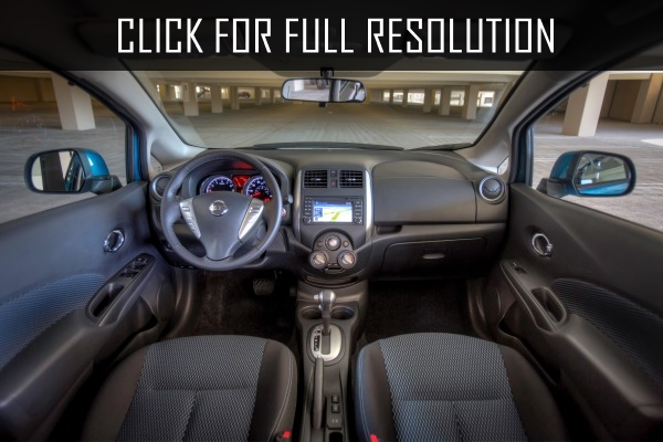 Nissan Tiida 2015 Hatchback