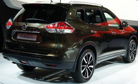 Nissan X-Trail Hybrid 2015