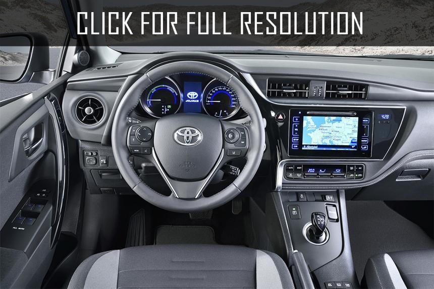 Toyota Auris Hybrid 2015