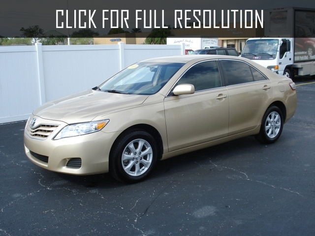 Toyota Camry Le 2011