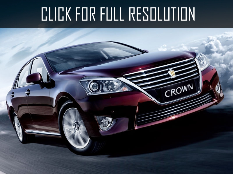 Toyota Crown Royal Saloon 2014