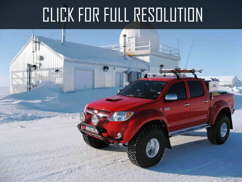 Toyota Hilux Arctic
