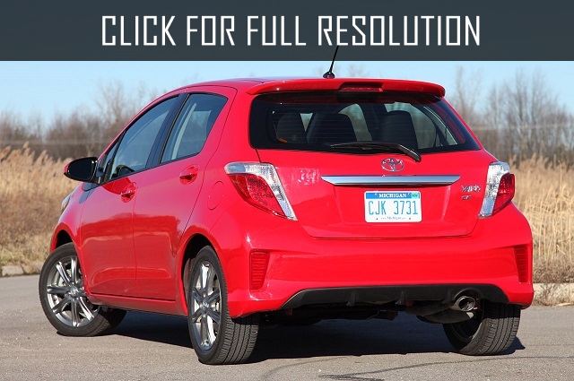 Toyota Ist 2015 Reviews Prices Ratings With Various Photos