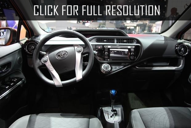 Toyota Prius 5 2015