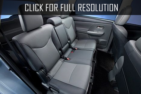 Toyota Prius 7 Seater