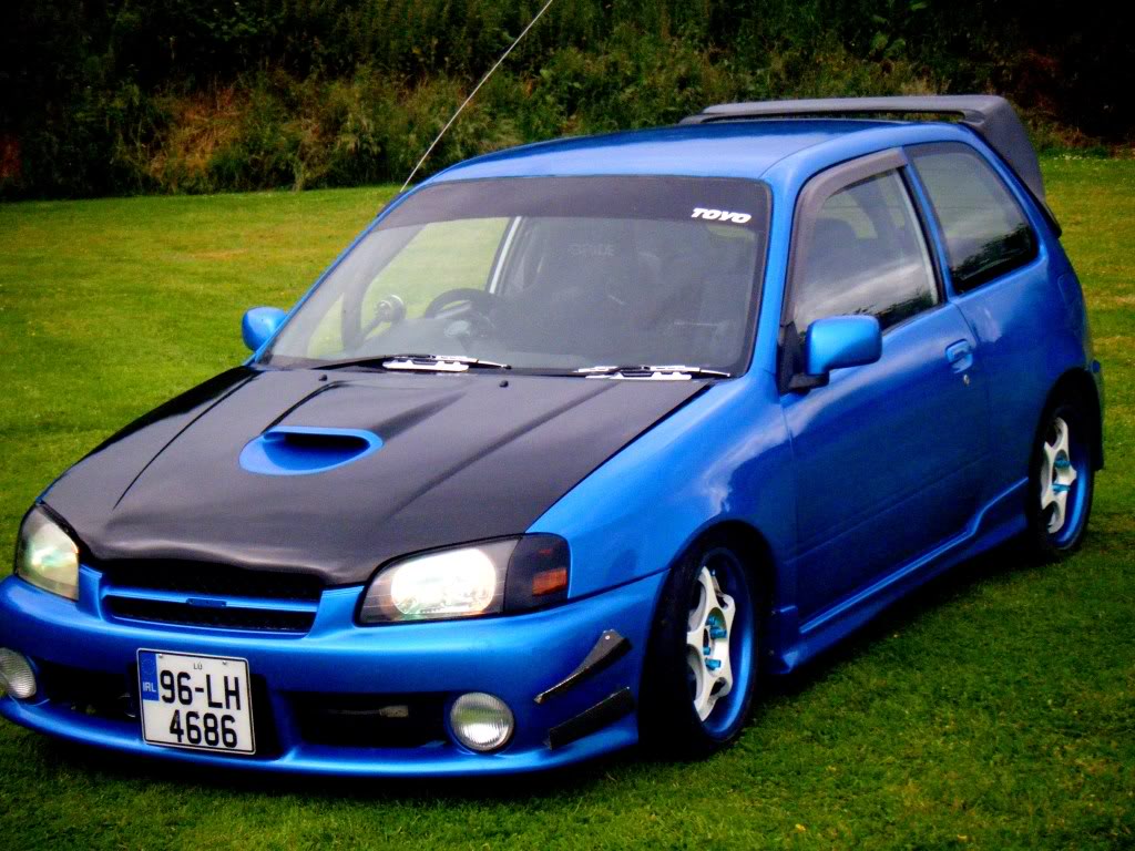 Toyota Starlet Glanza V